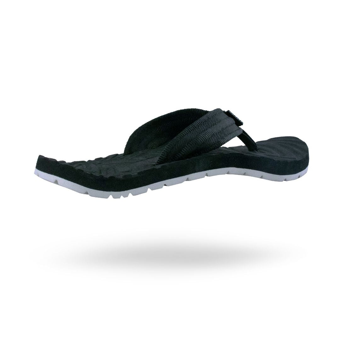 Yacan - Black